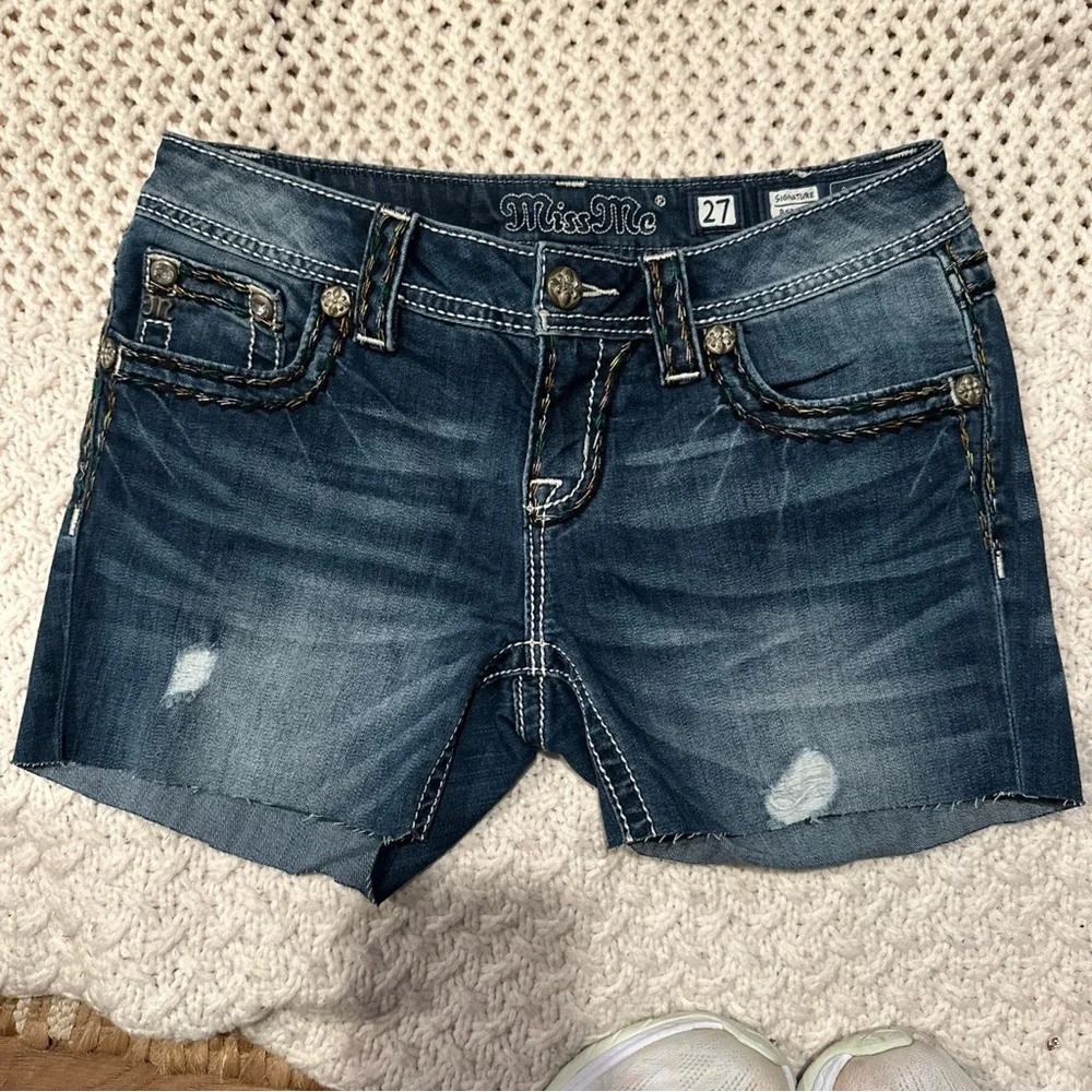 Miss Me Women Cut Off Shorts sz
27 Blue Denim Bling Distressed used to be long